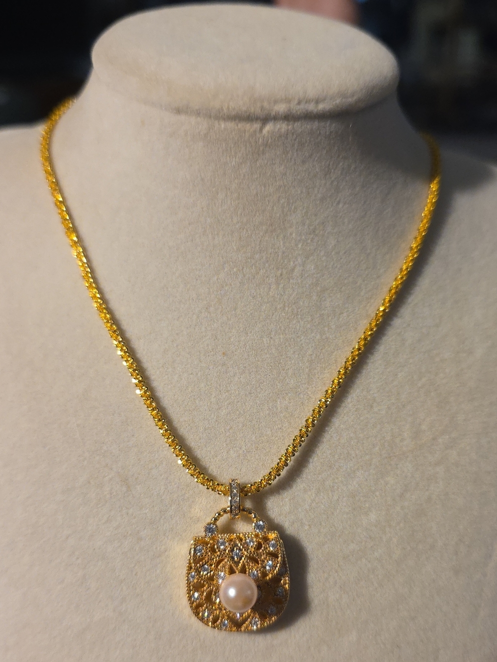 Gold-Tone Filigree Pendant Necklace with Pink Akoya Pearl